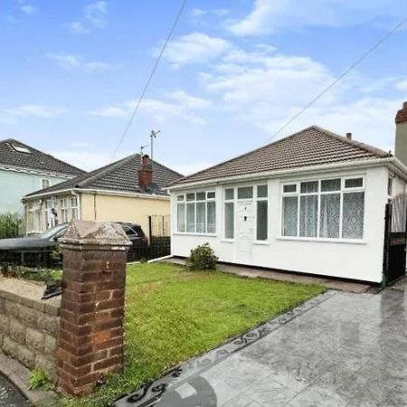 Hotel Uplands Grove Bungalow Wolverhampton Exterior foto